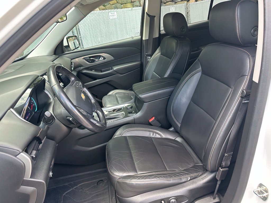 Used 2020 Chevrolet Traverse LT w/ LPO, Floor Liner Package AWD/4WD image 19