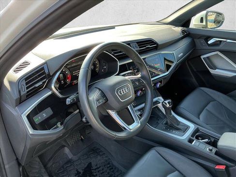 Used 2023 Audi Q3 2.0T Premium Plus w/ Premium Plus Package image 10