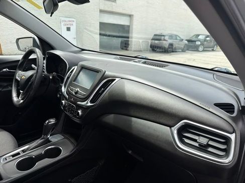 Used 2018 Chevrolet Equinox LT FWD image 23