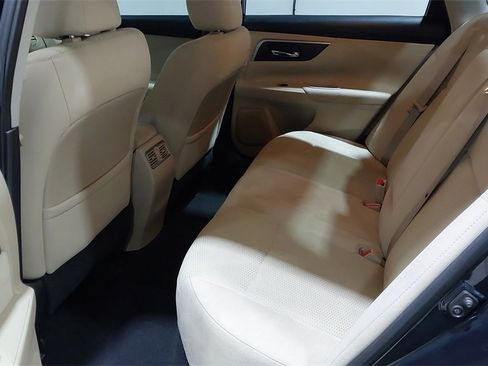 Used 2015 Nissan Altima 2.5 SV w/ Convenience Package image 20