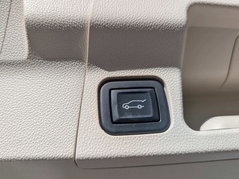 Certified 2023 GMC Acadia Denali w/ Denali Ultimate Package image 12