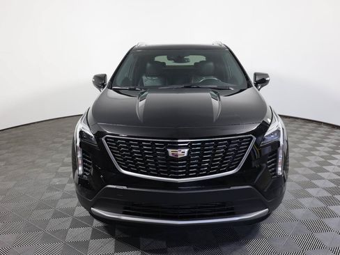 Used 2023 Cadillac XT4 Premium Luxury FWD image 2