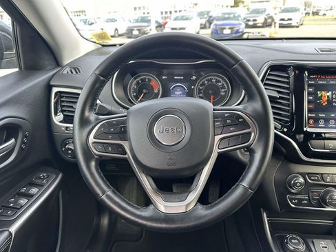 Used 2020 Jeep Cherokee Limited image 12