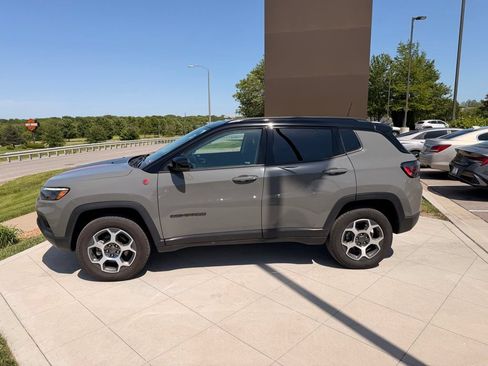 Used 2022 Jeep Compass Trailhawk w/ Trailhawk Elite Group AWD/4WD image 4