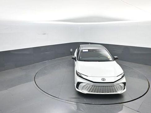 Used 2025 Toyota Camry XSE w/ Premium Plus Package image 26