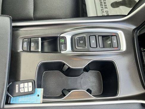 Used 2022 Honda Accord Sport image 10