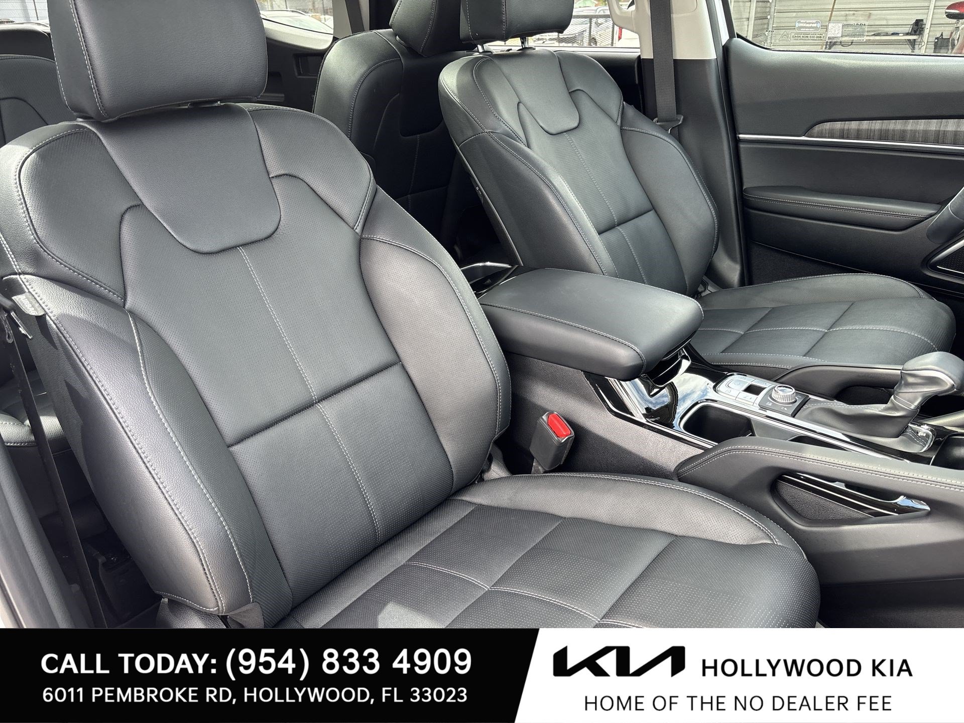 Used 2025 Kia Telluride SX w/ SX Captain's Chair Package AWD/4WD image 26