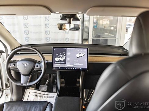 Used 2020 Tesla Model Y Long Range image 32