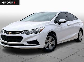 Used 2018 Chevrolet Cruze LS video 1