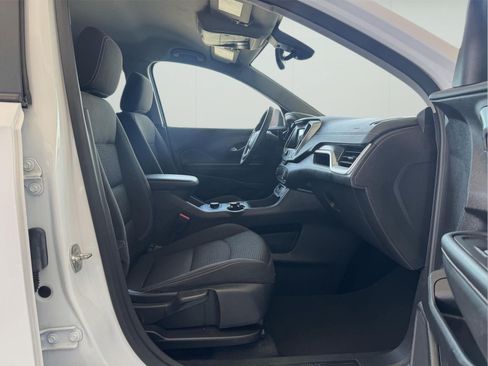 Used 2024 GMC Terrain SLE AWD/4WD image 30