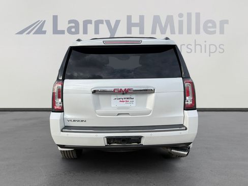 Used 2018 GMC Yukon Denali AWD/4WD image 4