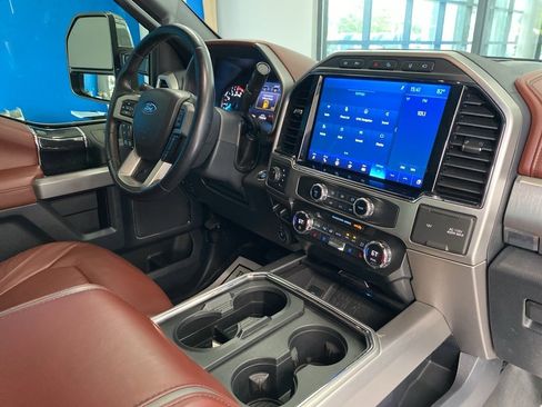 Used 2022 Ford F350 Platinum w/ Tremor Off-Road Package image 36