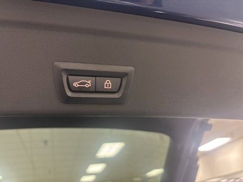 Used 2022 BMW X6 M50i w/ Executive Package image 12