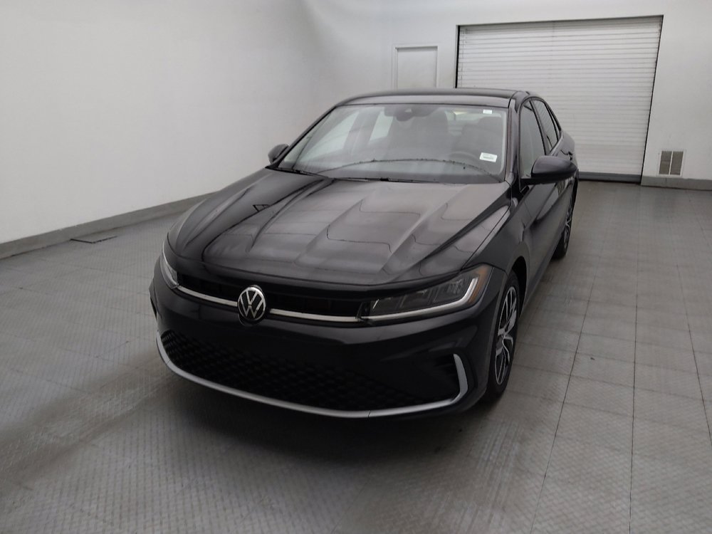 Used 2025 Volkswagen Jetta SE FWD image 15