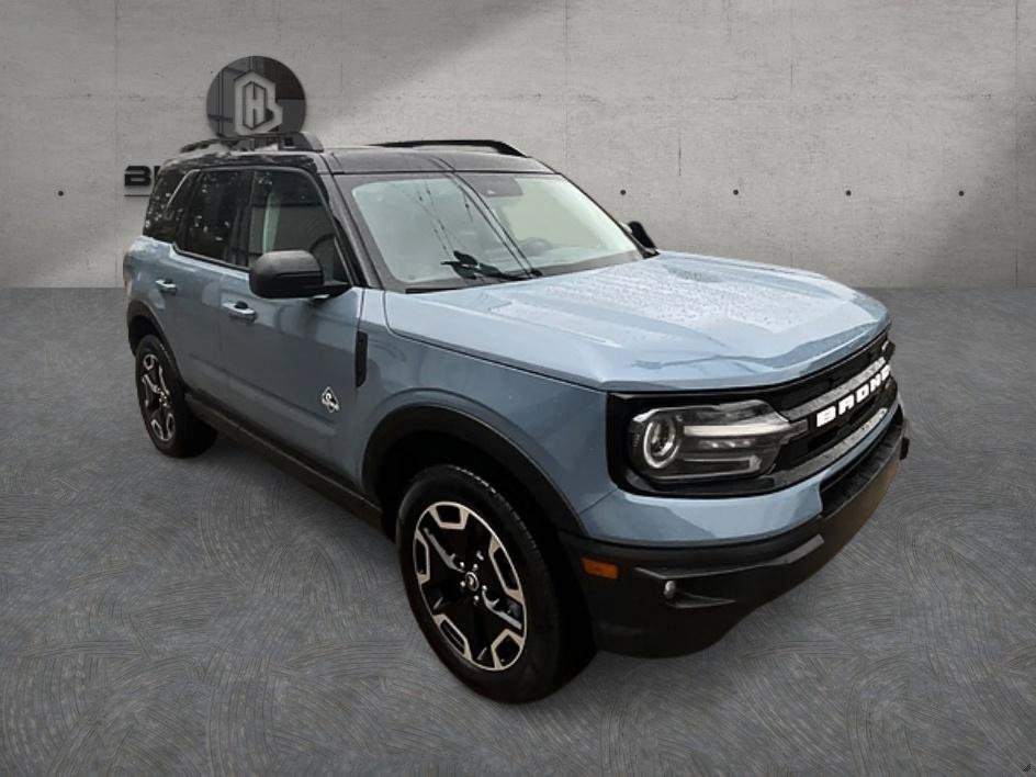 Used 2024 Ford Bronco Sport Outer Banks w/ Tech Package AWD/4WD image 4