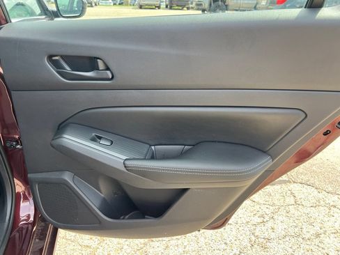 Used 2025 Nissan Altima 2.5 SV FWD image 38