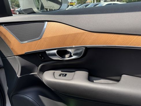 Used 2024 Volvo XC90 B5 Plus image 40