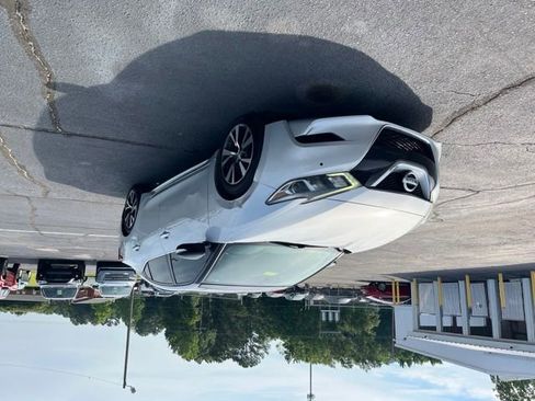 Used 2017 Nissan Maxima 3.5 SL FWD image 33