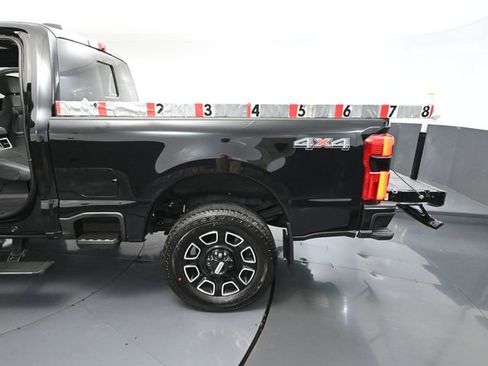 Used 2025 Ford F250 Platinum image 44