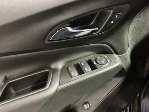 Used 2024 Chevrolet Equinox LT image 23