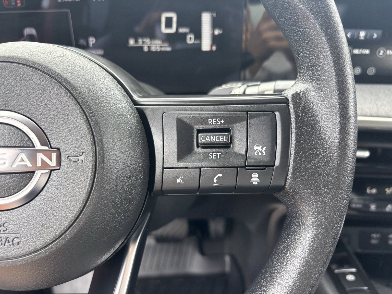 Used 2026 Nissan Kicks SV FWD image 29