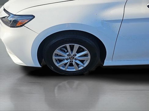 Used 2025 Toyota Camry LE image 33