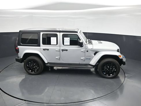 Used 2023 Jeep Wrangler Unlimited Sahara w/ Cold Weather Group AWD/4WD image 51