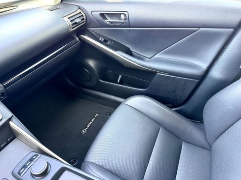 Used 2016 Lexus IS 200t image 30