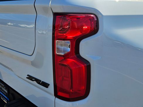 Certified 2025 Chevrolet Silverado 1500 ZR2 w/ Technology Package AWD/4WD image 12