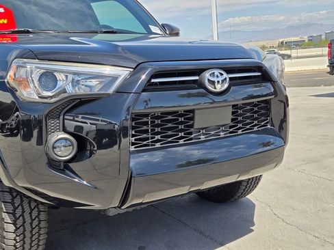 Used 2021 Toyota 4Runner SR5 Premium w/ Moonroof Package AWD/4WD image 8