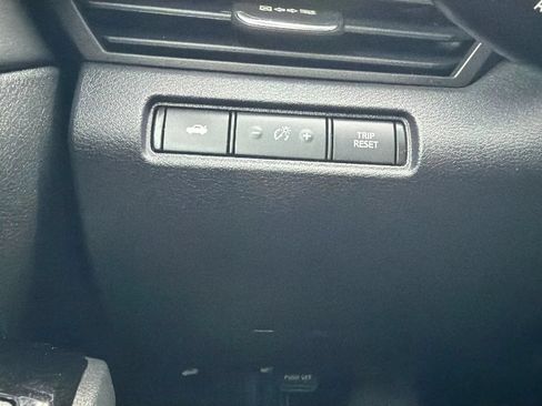 Used 2023 Nissan Altima 2.5 SV FWD image 15