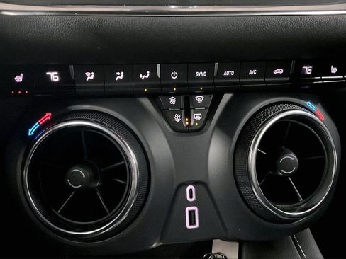 Used 2024 Chevrolet Blazer LT image 18