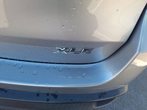 Used 2015 Toyota Highlander XLE image 12