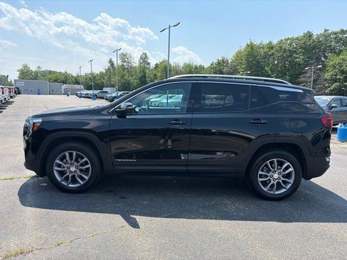 Used 2022 GMC Terrain SLT AWD/4WD image 3