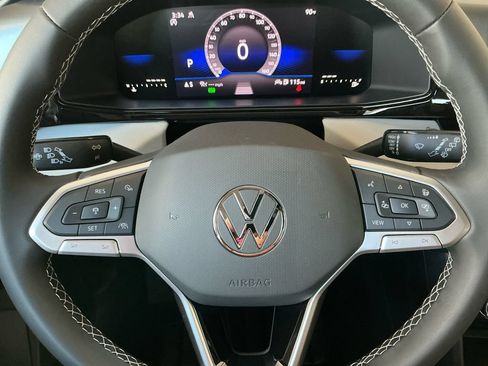 Certified 2025 Volkswagen Taos S AWD/4WD image 19