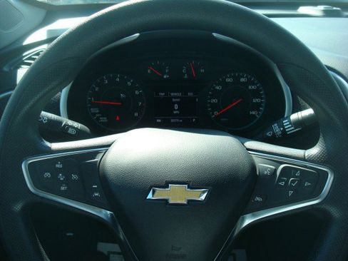 Used 2024 Chevrolet Malibu LT FWD image 14