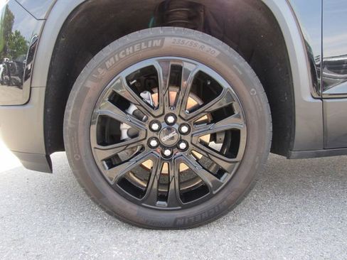 Used 2023 GMC Acadia SLT w/ Elevation Edition AWD/4WD image 9