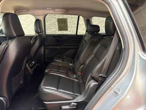 Used 2022 Lincoln Aviator 2WD image 15