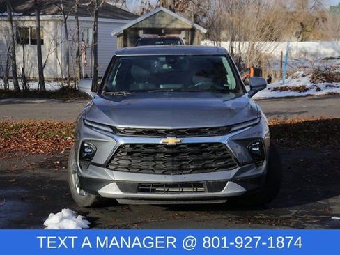 Used 2025 Chevrolet Blazer LT image 2