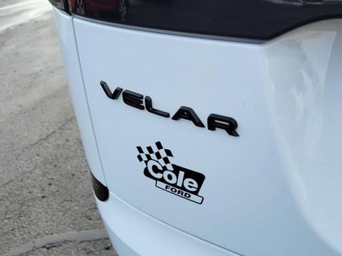 Used 2025 Land Rover Range Rover Velar Dynamic SE image 11