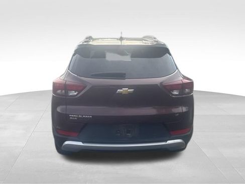 Used 2023 Chevrolet TrailBlazer LT w/ Convenience Package AWD/4WD image 3