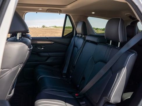 Used 2025 Honda Pilot Elite image 16
