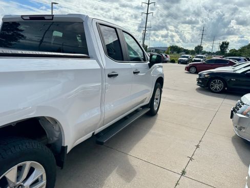 Used 2022 Chevrolet Silverado 1500 Custom image 6
