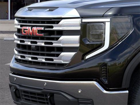 New 2026 GMC Sierra 1500 SLE w/ Preferred Package image 13