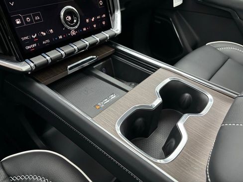 New 2026 GMC Acadia Denali w/ Super Cruise Package image 34