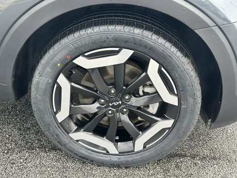 Used 2024 Kia Telluride S w/ S Sunroof Package image 15