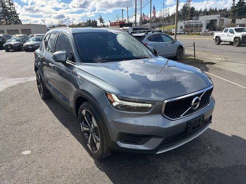 Used 2019 Volvo XC40 T5 Momentum image 10