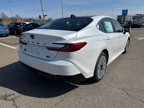 New 2026 Toyota Camry XLE AWD/4WD image 7