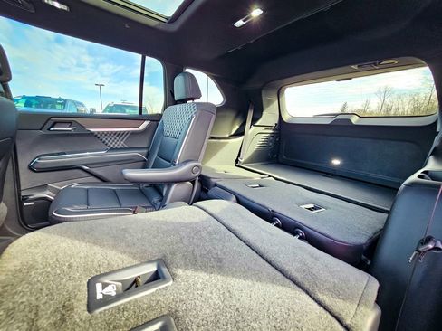 New 2026 GMC Acadia Denali w/ Super Cruise Package image 40