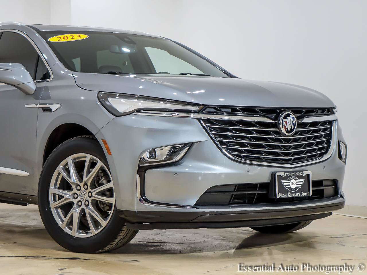 Used 2023 Buick Enclave Essence w/ Experience Buick Package AWD/4WD image 2